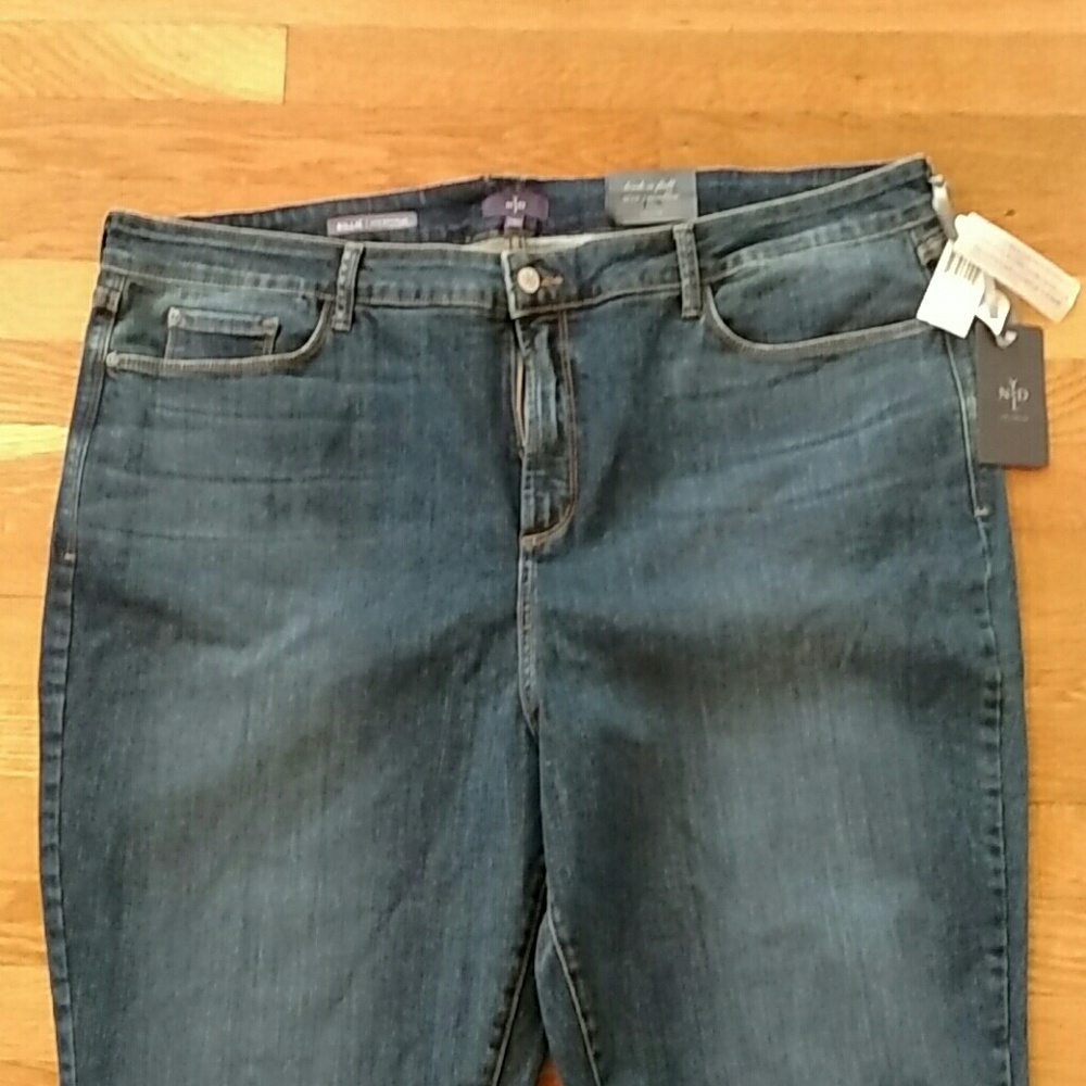 NYDJ Mini Boot 24W Jeans